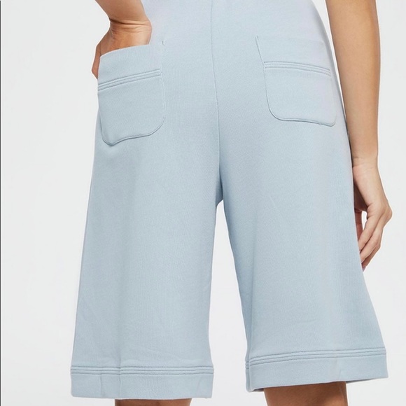 Hug Bermuda Shorts - Picture 3 of 5